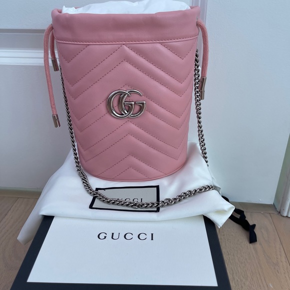 Gucci Handbags - Gucci marmont